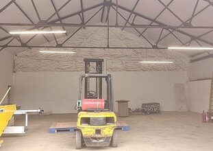 Great Ln, Clophill for lease Interior Photo- Image 1 of 1