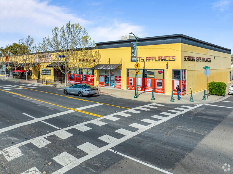 1700-1744 Pacific Ave, Stockton, CA for lease - Primary Photo - Image 2 of 11