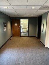 900 Main St, Oregon City, OR for lease Interior Photo- Image 2 of 6