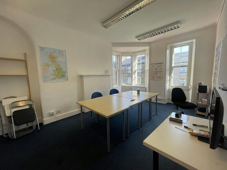 86-92 Causewayside, Edinburgh for lease - Building Photo - Image 2 of 5