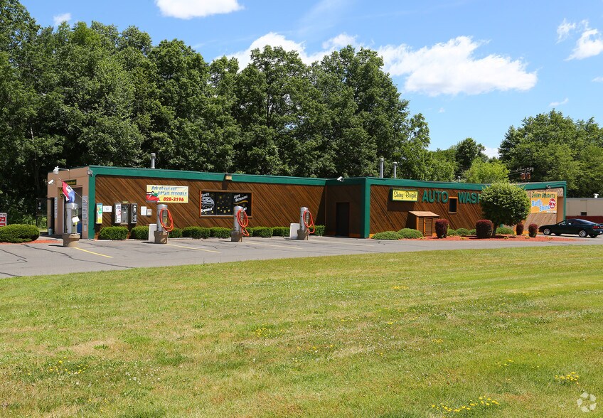 86 Woodlawn Rd, Berlin, CT à vendre - Photo du bâtiment - Image 2 de 10