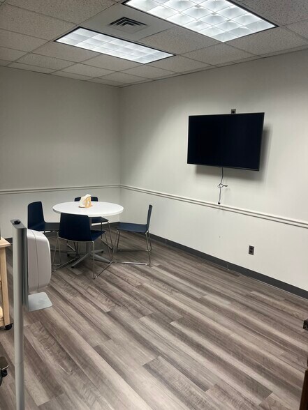 55 Harristown Rd, Glen Rock, NJ à louer - Photo intérieure - Image 2 de 9