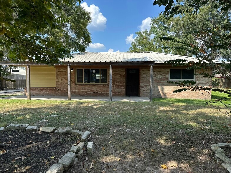 22450 Oakley rd, New Caney, TX à vendre - Photo du bâtiment - Image 2 de 30