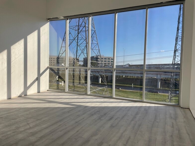 6140 N Sam Houston Pky W, Houston, TX à louer - Photo intérieure - Image 3 de 15