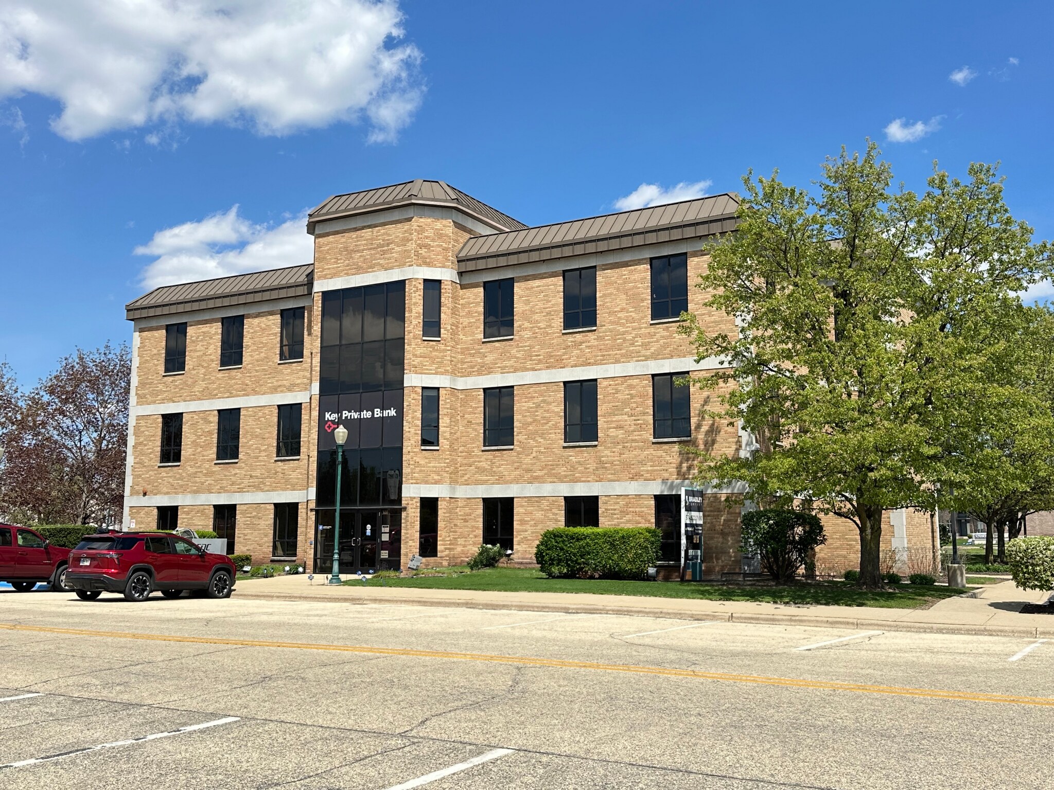 300 Nibco Pky, Elkhart, IN à louer Photo du bâtiment- Image 1 de 7