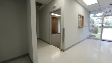 1281 Ebenezer Rd, Rock Hill, SC à louer Photo intérieure- Image 2 de 21