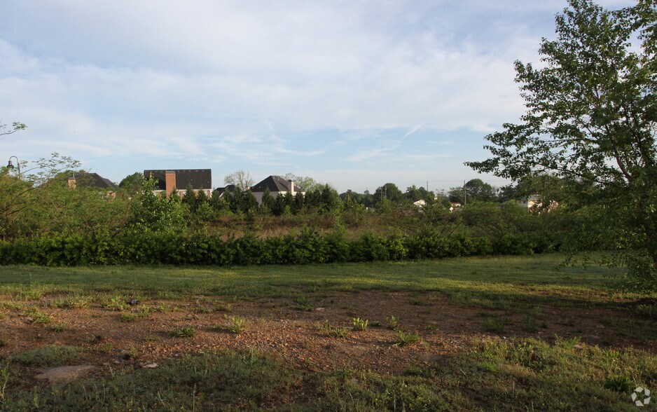 1825 Grayson Hwy, Grayson, GA à vendre - Photo du bâtiment - Image 1 de 5