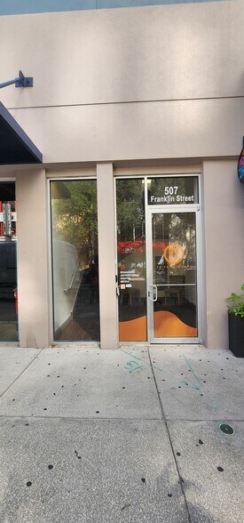 513 N Franklin St, Tampa, FL à louer - Photo du bâtiment - Image 2 de 19