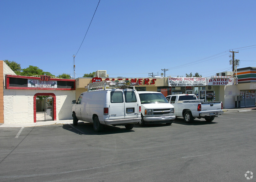 4950-4960 W Charleston Blvd, Las Vegas, NV for sale - Building Photo - Image 3 of 8