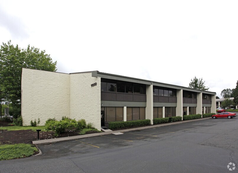 7100 SW Hampton St, Tigard, OR à louer - Photo du bâtiment - Image 3 de 3