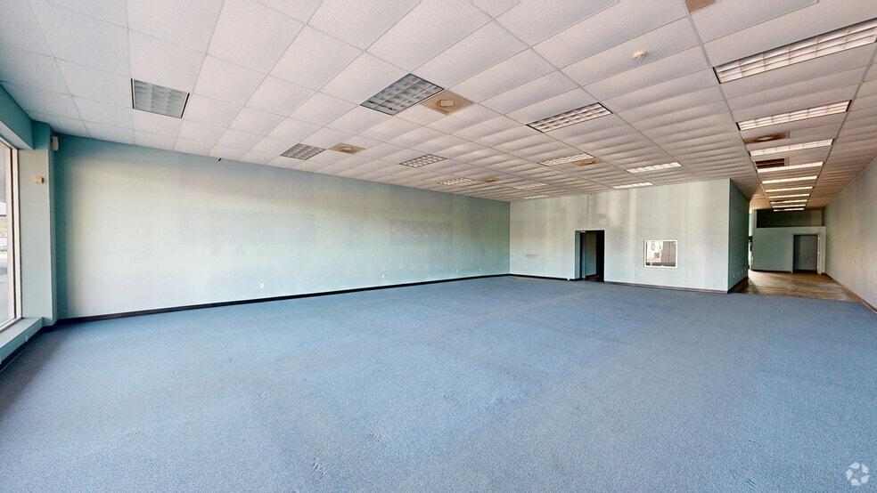 3216-3254 E Broadway St, Pearland, TX for lease - Matterport 3D Scan - Image 3 of 20