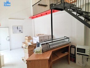 Bureau/Commerce de détail dans Sant Pere de Ribes, Barcelona à louer Photo intérieure- Image 2 de 8