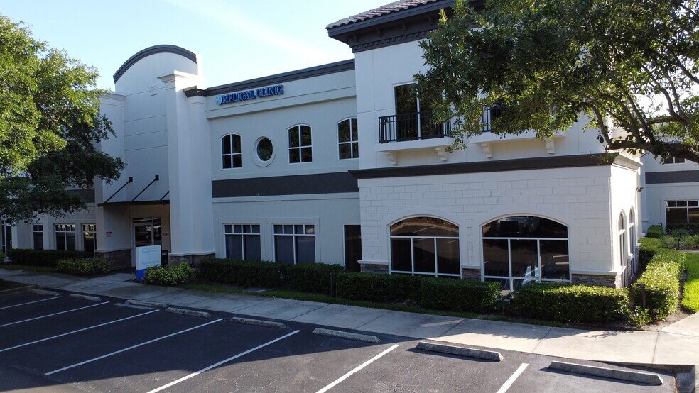 12211 Regency Village Dr, Orlando, FL à louer - Photo du bâtiment - Image 3 de 7