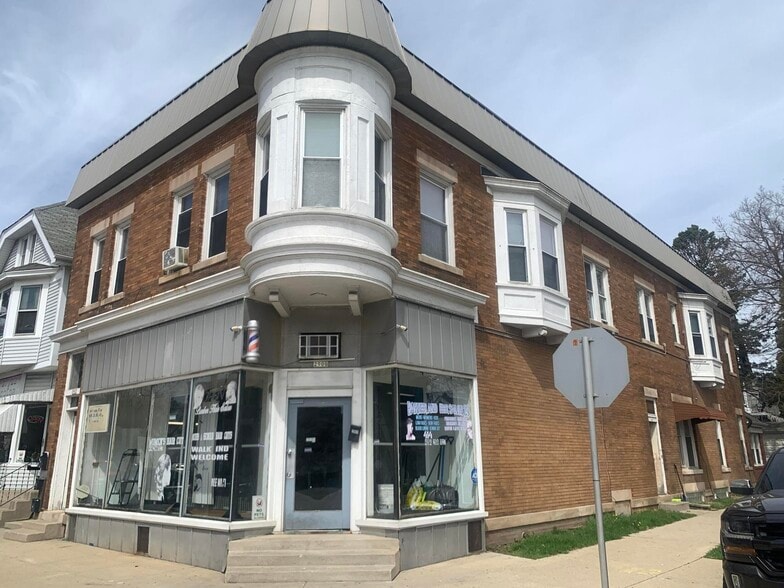 2900 W Arthur Ave, Milwaukee, WI à vendre - Photo du bâtiment - Image 1 de 19