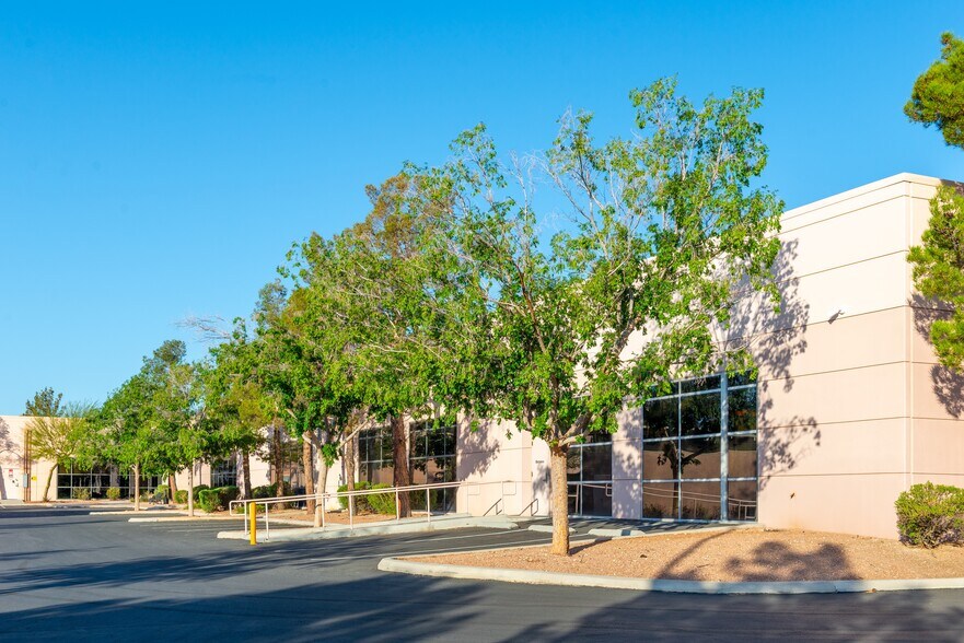9970 Covington Cross Dr, Las Vegas, NV à vendre - Photo du bâtiment - Image 1 de 8