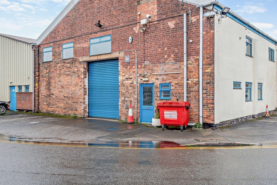 Rufford Rd, Stourbridge for lease - Primary Photo - Image 1 of 4
