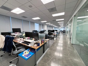 400 Spectrum Center Dr, Irvine, CA à louer Photo intérieure- Image 2 de 16