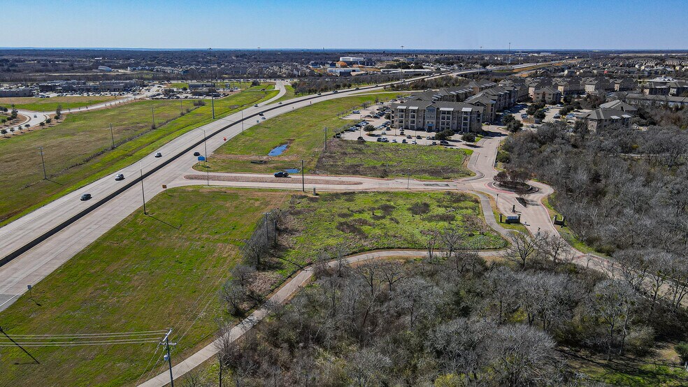 Farm to Market Road 2818, College Station, TX à vendre - Photo du bâtiment - Image 2 de 8