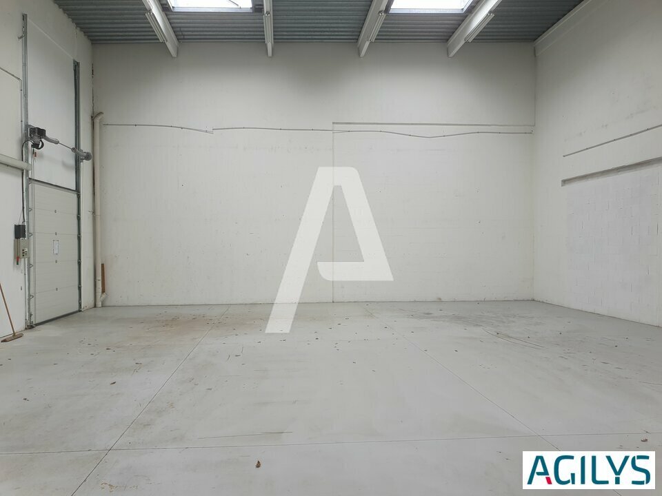 65 Avenue Du General De Gaulle, Champs-sur-Marne for lease Interior Photo- Image 1 of 11