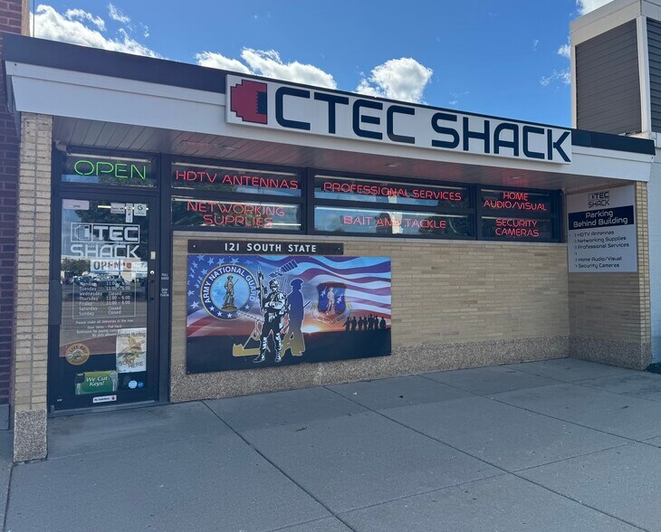 121 S State St, Belvidere, IL à vendre - Photo du bâtiment - Image 2 de 33