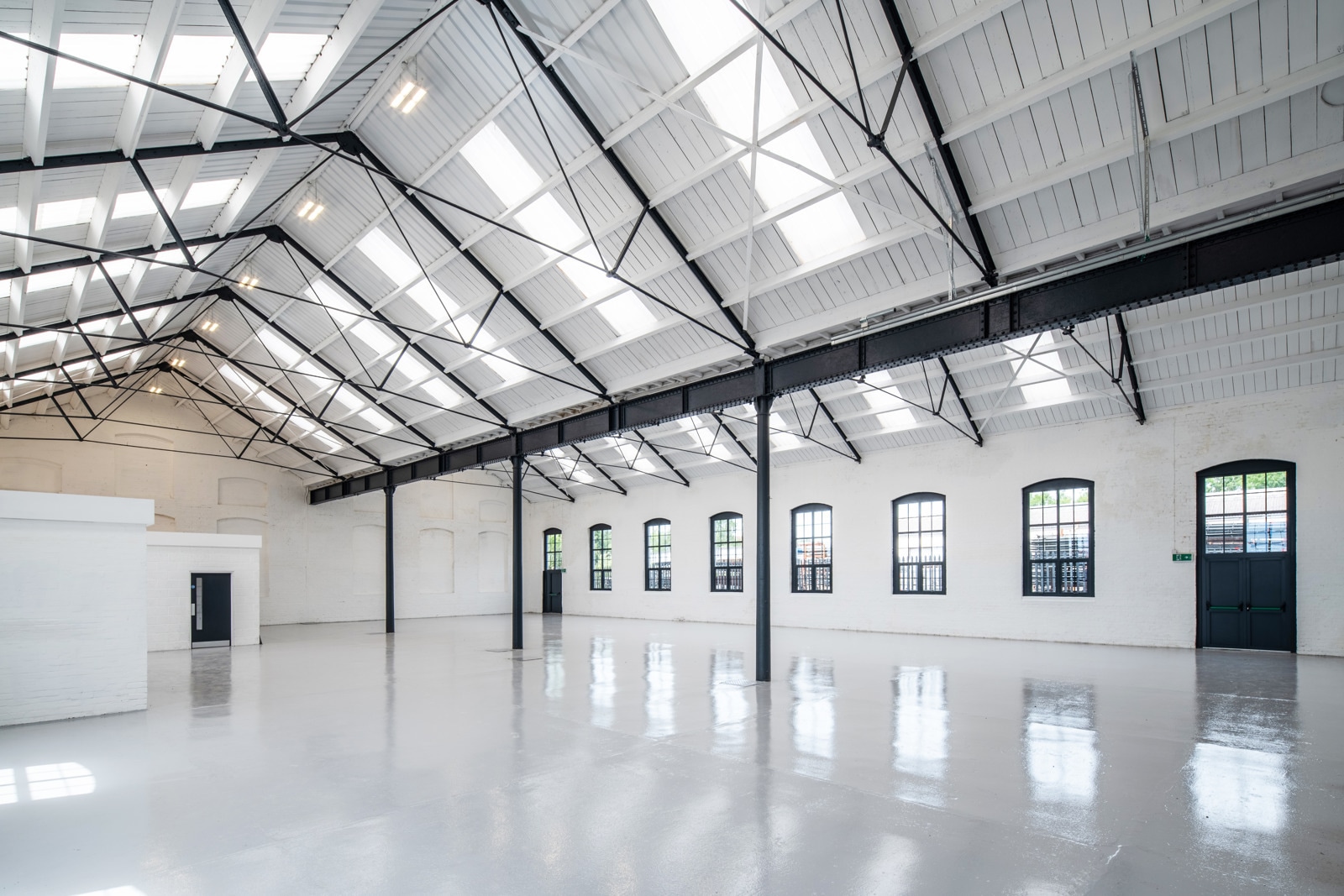 2 Chickenhall Ln, Eastleigh for lease Interior Photo- Image 1 of 2