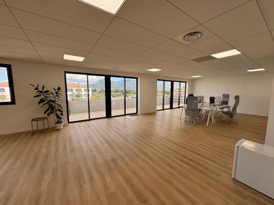 Bureau dans Aubagne à louer Photo intérieure- Image 1 de 4