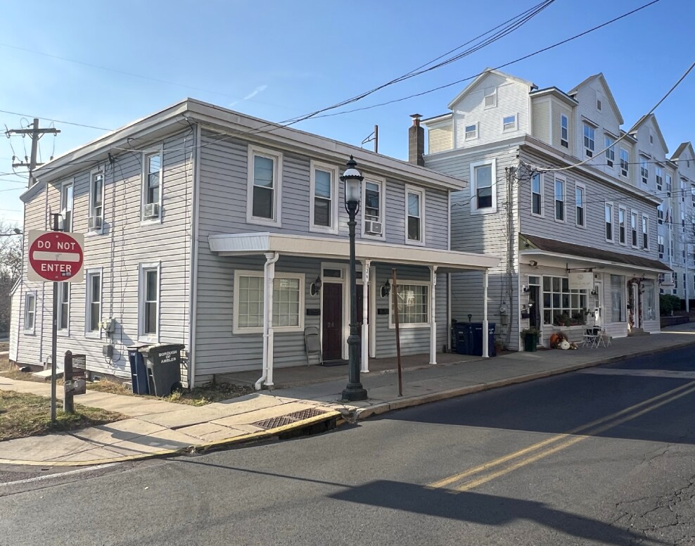 24 N Main St, Ambler, PA à vendre Photo principale- Image 1 de 1