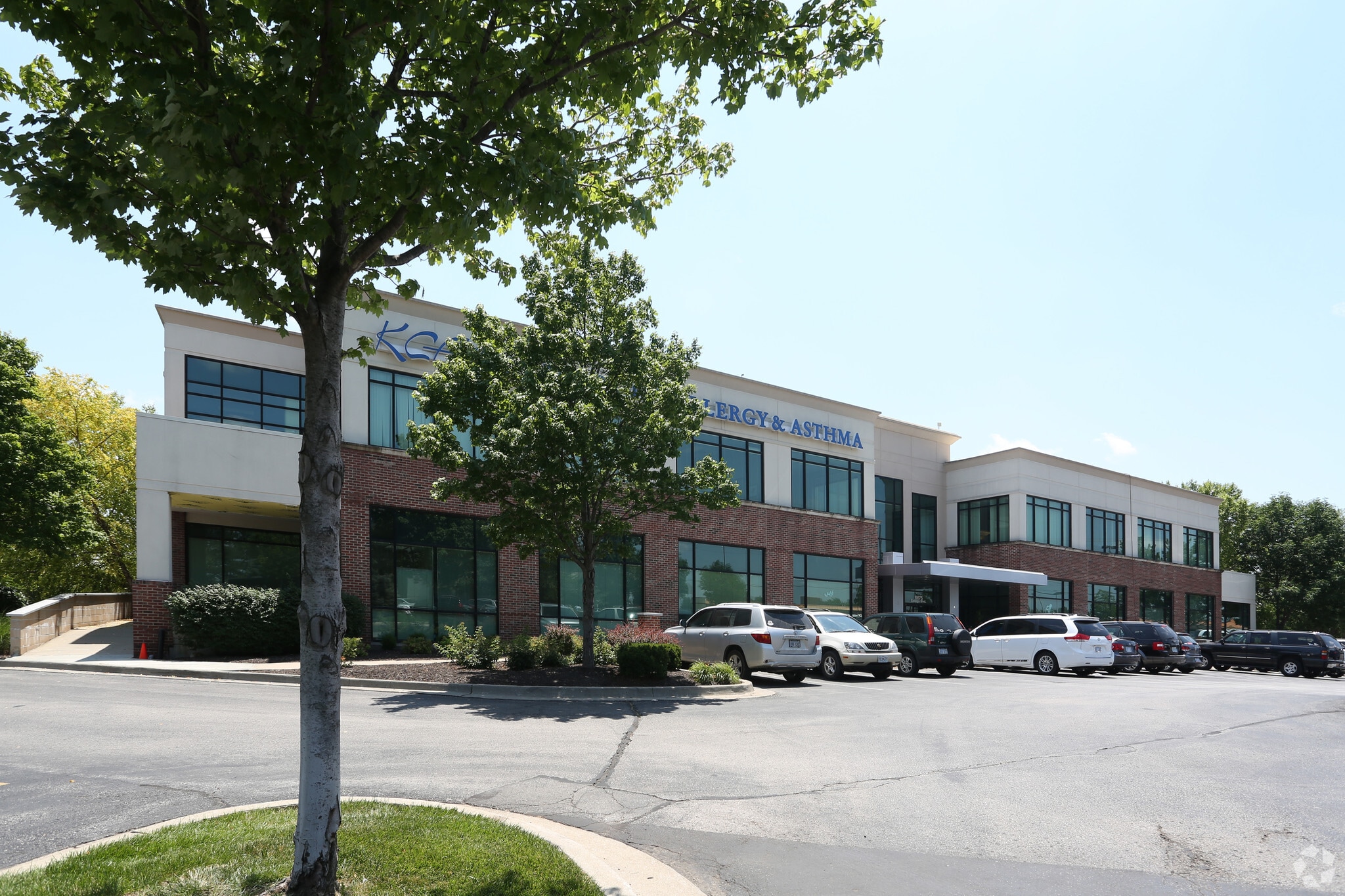 8675 College Blvd, Overland Park, KS for lease Primary Photo- Image 1 of 9