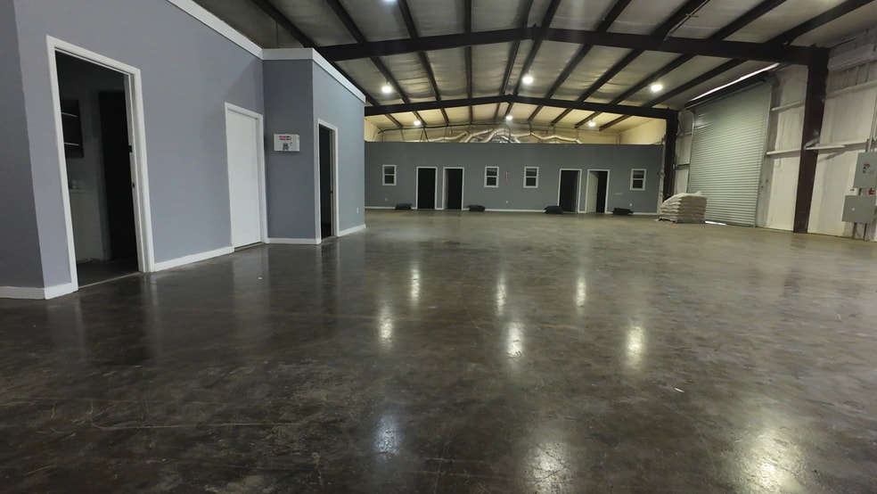 271 Millennium Dr, Kyle, TX for lease - Building Photo - Image 3 of 5