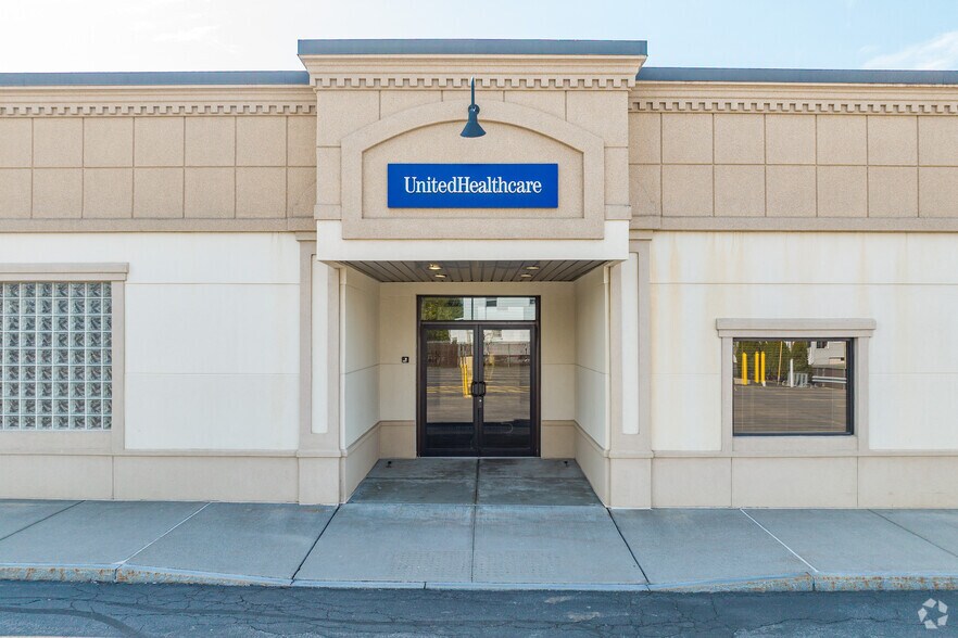 2401-2425 James St, Syracuse, NY à louer - Photo du bâtiment - Image 3 de 5