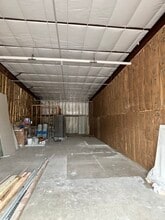 15325 Summit Park Dr, Montgomery, TX for lease Interior Photo- Image 2 of 2