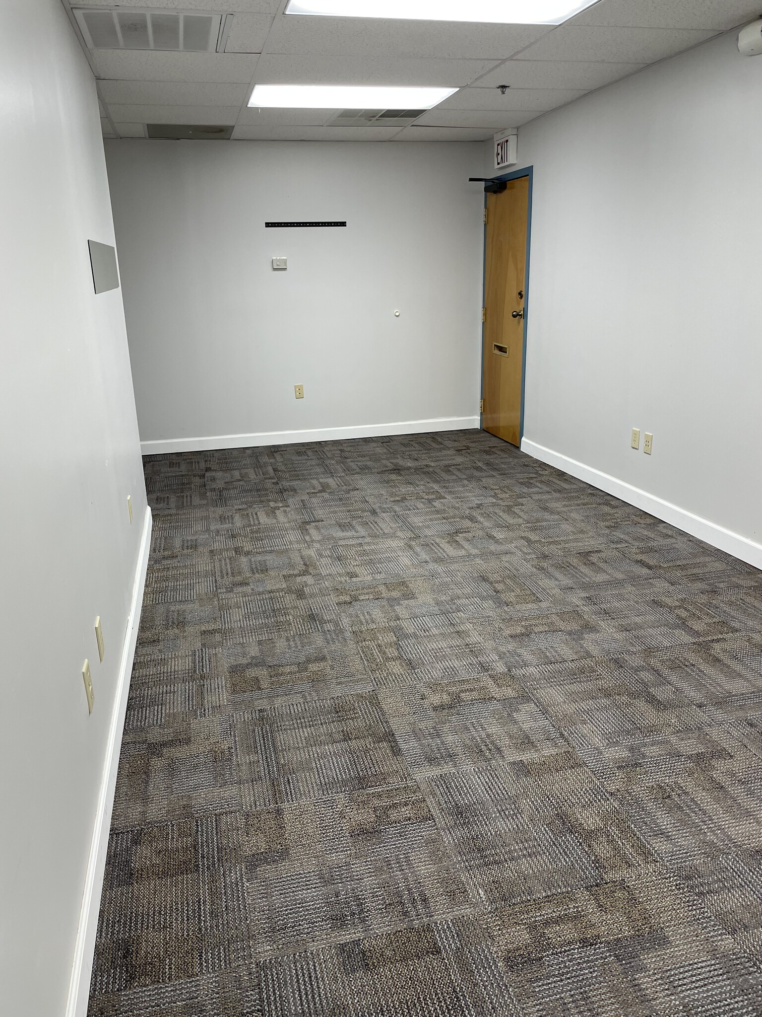 110-210 Wilshire Blvd, Casselberry, FL for lease Interior Photo- Image 1 of 3