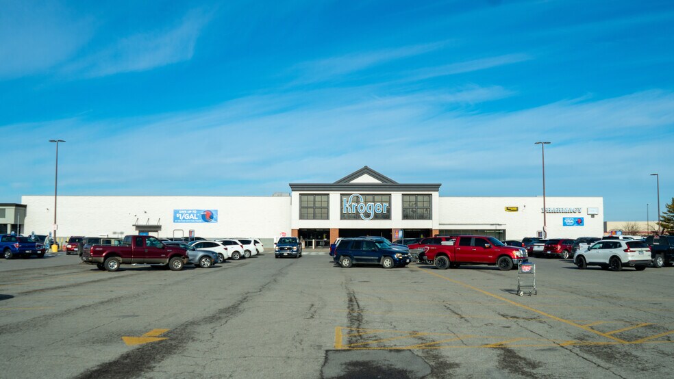 601 S Commercial St, Harrisburg, IL à louer - Photo du bâtiment - Image 3 de 7