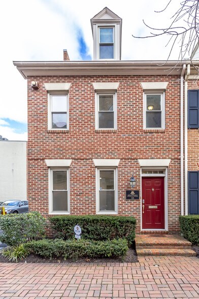 123 N Henry St, Alexandria, VA à louer - Photo du bâtiment - Image 3 de 72