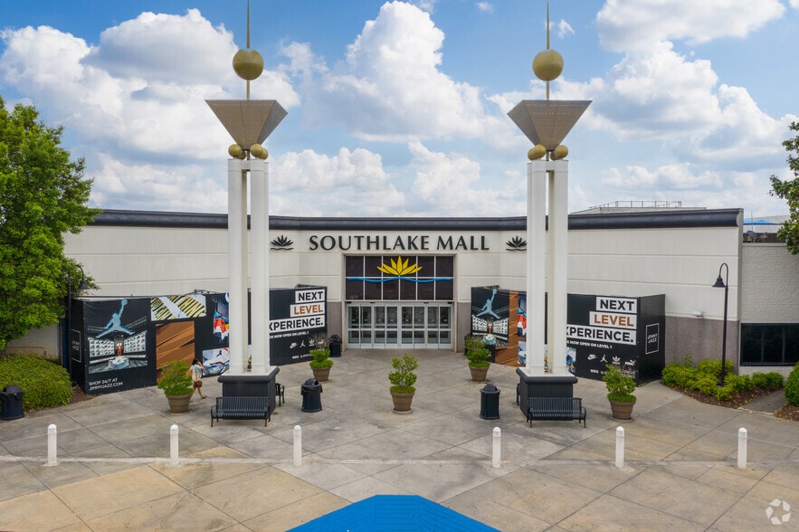 1000-2460 Southlake Mall, Morrow, GA for lease - Building Photo - Image 1 of 23