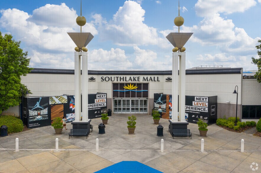1000-2460 Southlake Mall, Morrow, GA à louer - Photo du bâtiment - Image 1 de 23