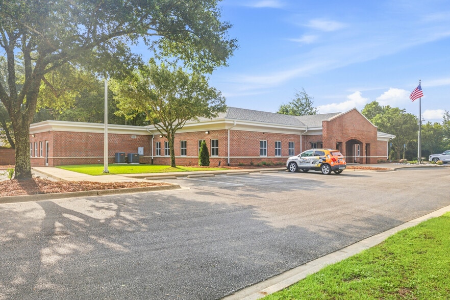 5784 Chumuckla Hwy, Pace, FL for lease - Building Photo - Image 1 of 53