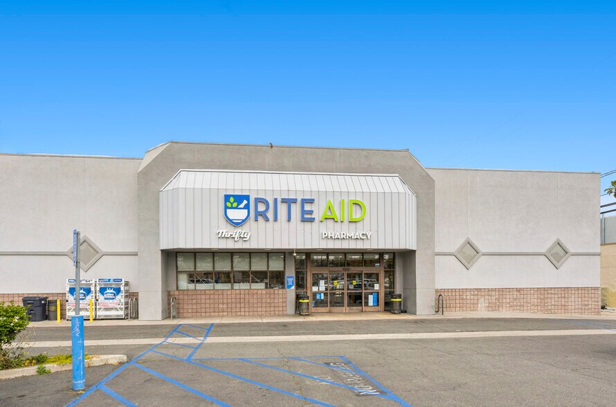 4840 Niagara Ave, San Diego, CA à vendre - Photo du bâtiment - Image 3 de 10