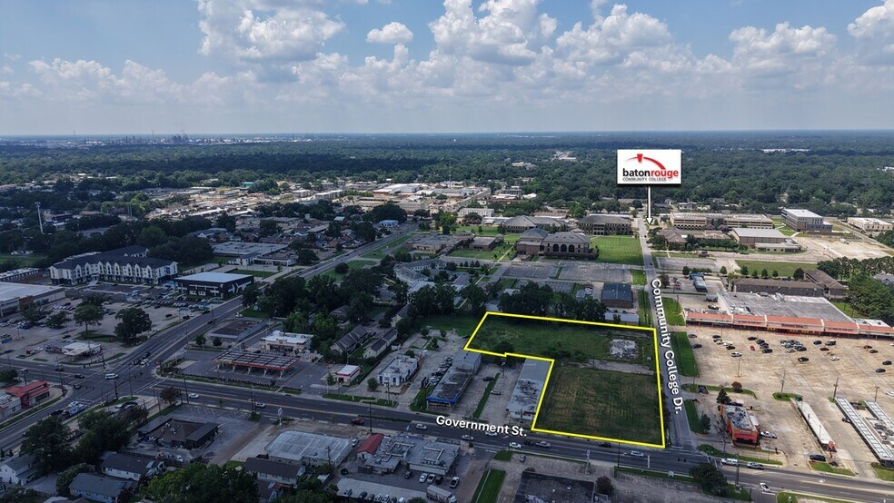5235 Government St, Baton Rouge, LA à vendre - Photo du bâtiment - Image 3 de 6