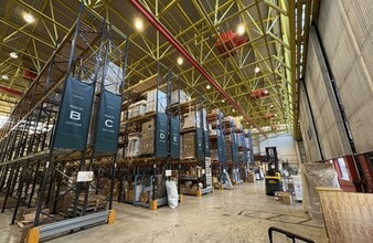 Beehive Ring Rd, Gatwick for lease Interior Photo- Image 2 of 3