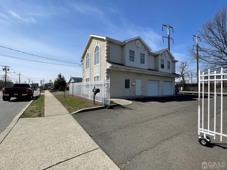 266 Middlesex Tpke, Iselin, NJ for sale - Building Photo - Image 1 of 1