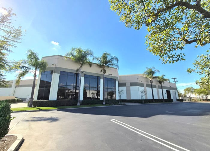 2860 E White Star Ave, Anaheim, CA for lease - Building Photo - Image 1 of 3