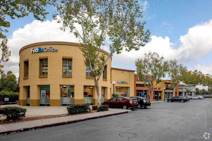 830-878 Blossom Hill Rd, San Jose, CA for lease - Building Photo - Image 1 of 3