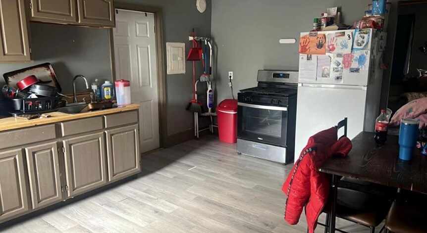 252 Front St, Woonsocket, RI à vendre - Photo du bâtiment - Image 2 de 16