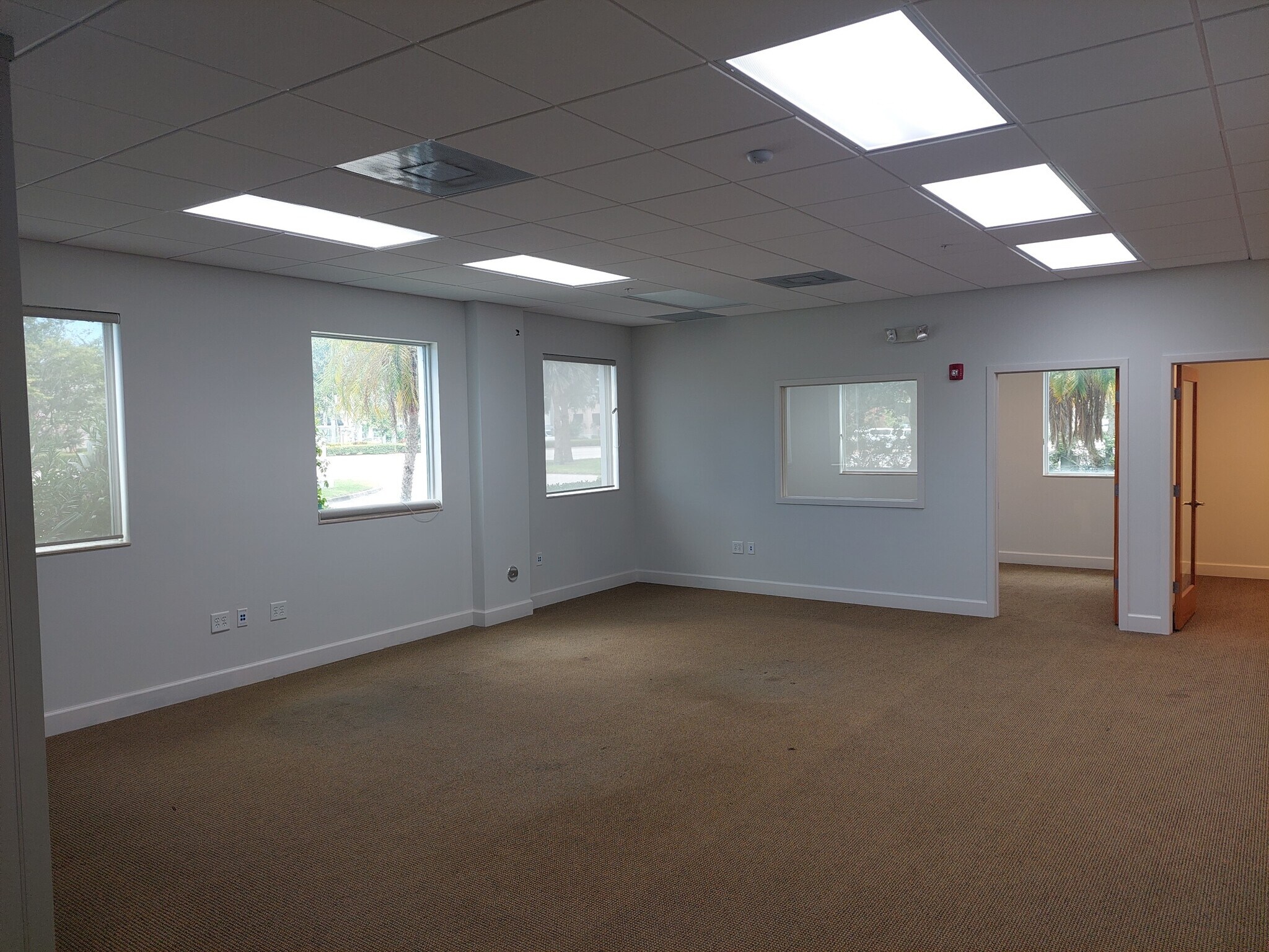 240 NW Peacock Blvd, Port Saint Lucie, FL for lease Interior Photo- Image 1 of 6