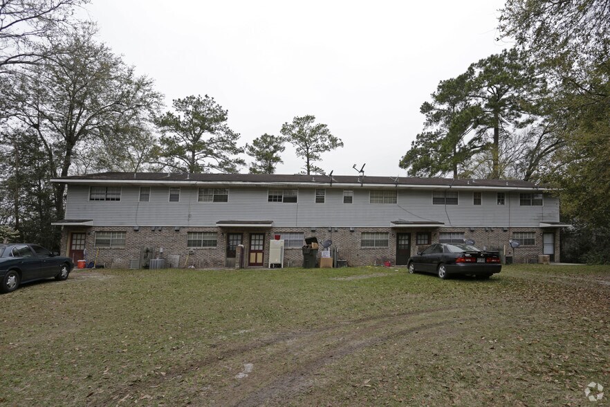706 St Marys Dr, Waycross, GA for sale - Building Photo - Image 2 of 8