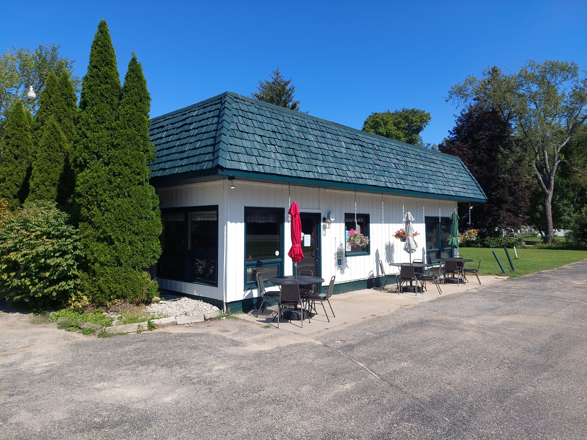 17230 Cadillac Hwy, Thompsonville, MI à vendre Photo principale- Image 1 de 1