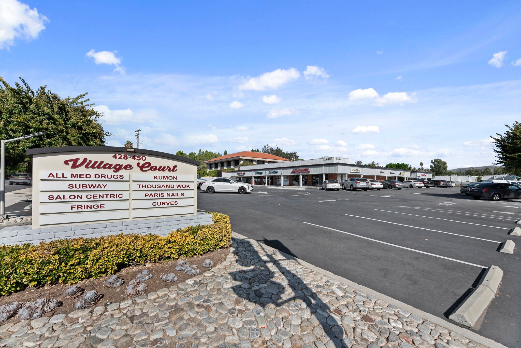428-450 N Moorpark Rd, Thousand Oaks, CA for lease Primary Photo- Image 1 of 9