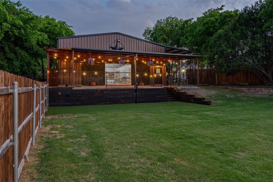 7816 Lous Ct, Fort Worth, TX for sale - Building Photo - Image 3 of 24