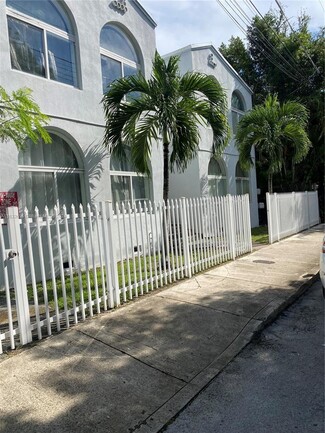 Plus de détails pour 345 NW 34th St, Miami, FL - Multi-résidentiel à vendre